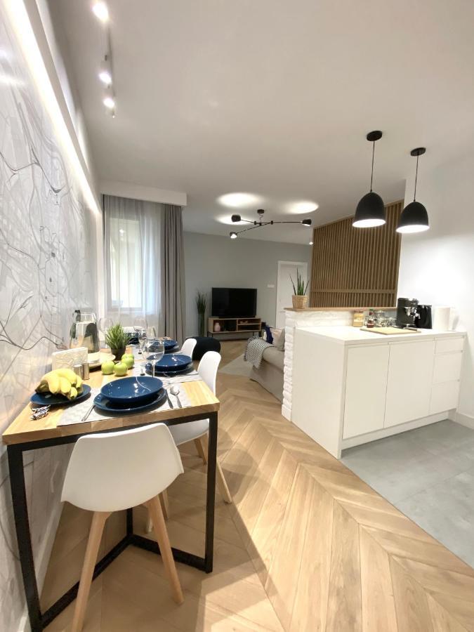 Mycherry - Old Town Apartment - Wiezienna 21C Βρότσλαβ Εξωτερικό φωτογραφία