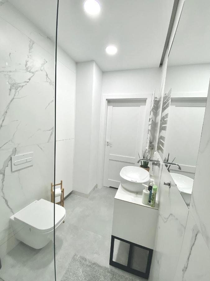 Mycherry - Old Town Apartment - Wiezienna 21C Βρότσλαβ Εξωτερικό φωτογραφία